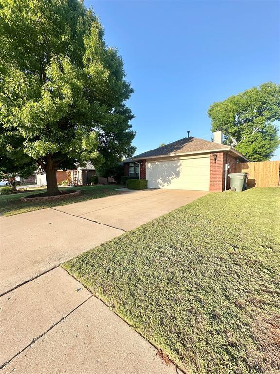 Photo - 1804 Victoria Pl