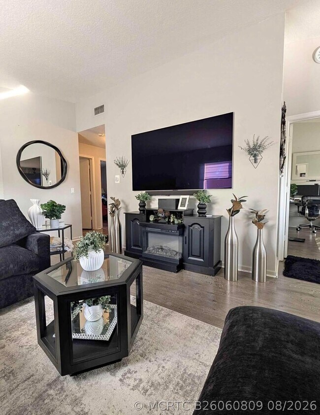 3478 Briar Bay Blvd Unidad 206