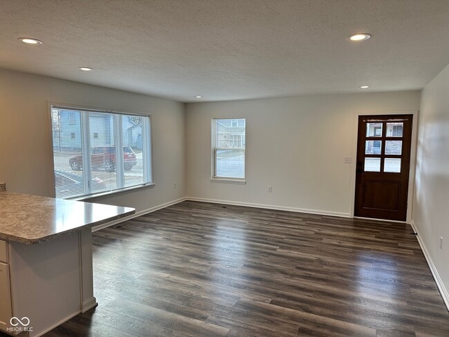 Photo - 103 S Nebraska St