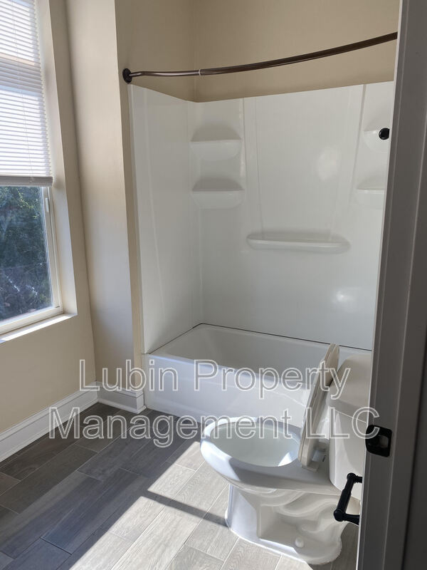 Photo - 1655 Madison Ave Unit 304