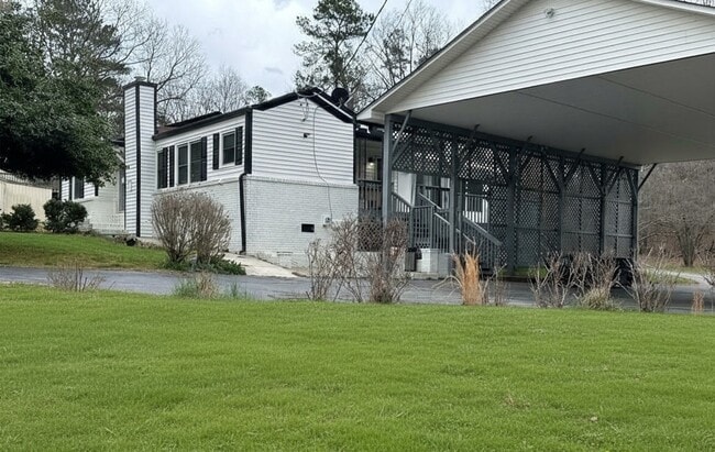 Photo - 4641 Due W Rd NW