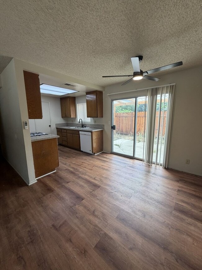 1042 W Bennington St Unit C
