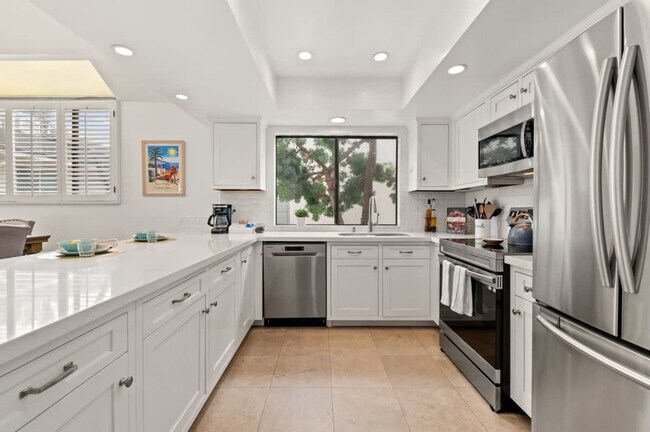 Photo - 1240 Grand Ave Unidad ID1024439P