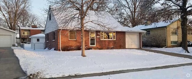 Building Photo - 4220 S 38th St Rental
