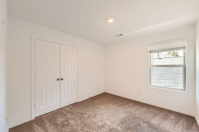 Photo - 1352 Winding Willow Dr
