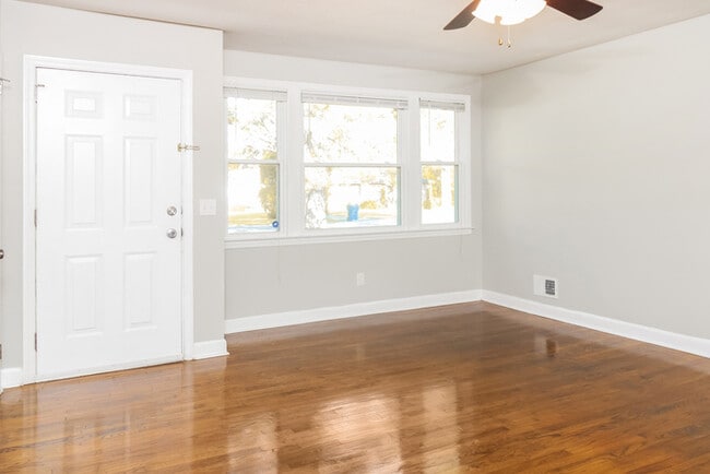Photo - 142 Dickert Dr
