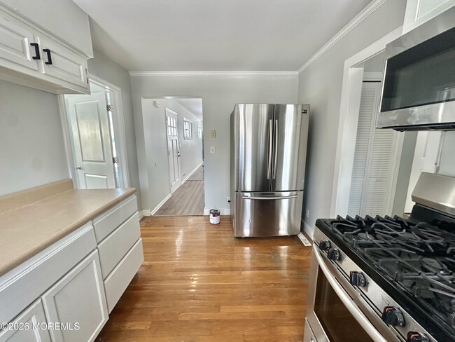 Photo - 80 Larkin Pl