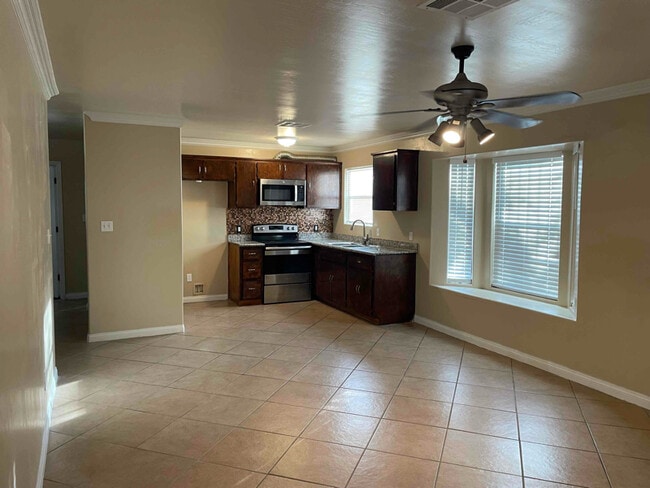 Photo - 231 Northrup St