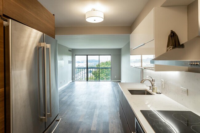 Photo - 1001 26th St NW Unidad # 807