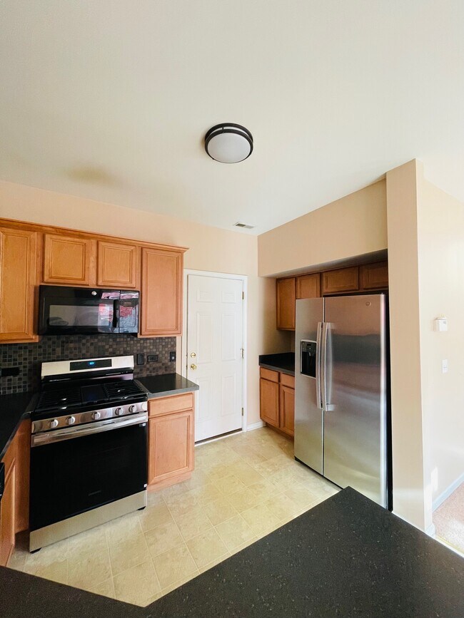 Photo - 2401 Sunshine Ln