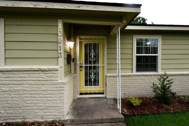 Photo - 10213 Fairland Dr
