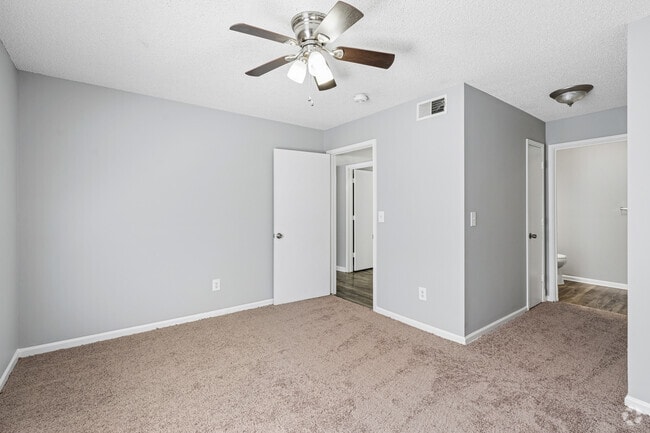 2BR, 2BA - 1,070SF - Primary Bedroom
