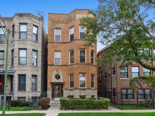 4841 S St Lawrence Ave Unit Bronzeville - Vintage 1st floor