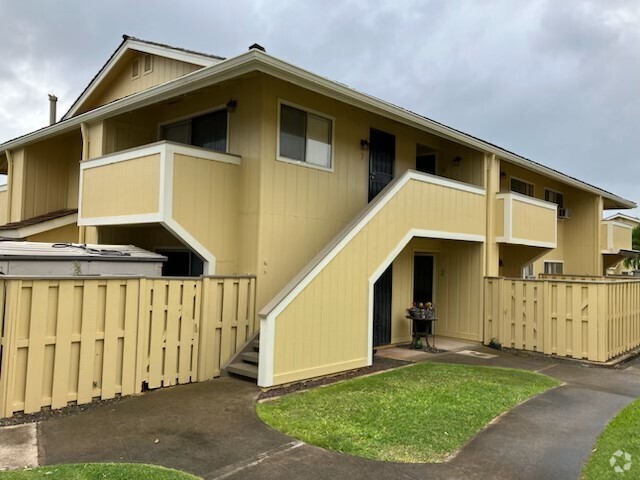 Building Photo - 94-1031 Kaukahi Pl Rental