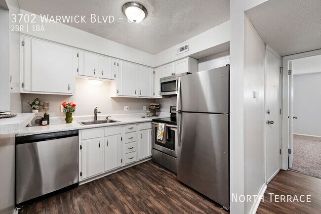 Building Photo - 3702 Warwick Blvd Unit 09