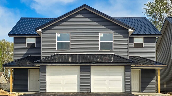 Building Photo - 124 Ivy Trce