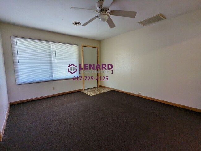 Photo - 723 E College St