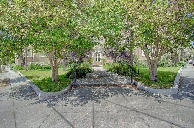 Photo - STUDIO DOWNTOWN Rutledge Ave - Available August 1, 2026