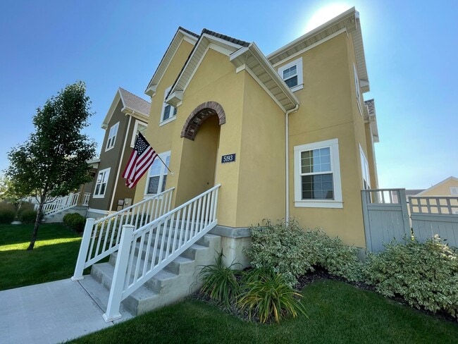 Photo - Great Daybreak Home Available March 1!