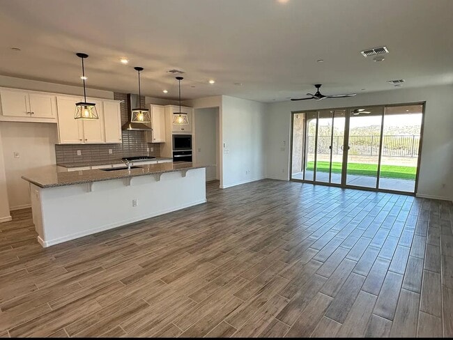 Photo - NEWER HOME IN NORTHPOINTE AT VISTANCIA