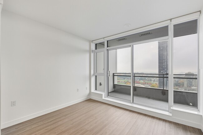 Photo - 13675-1107A 107A Ave