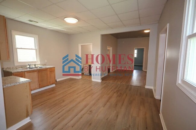 Photo - Three Bedroom House | Westside