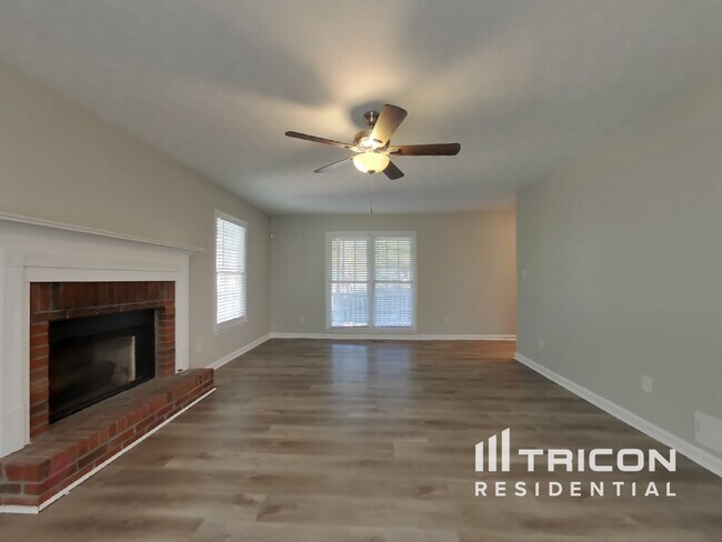 Photo - 220 Stevenson Trail