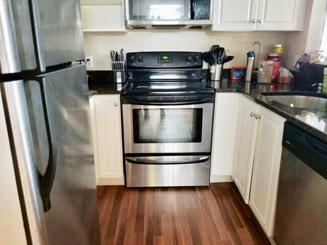 Photo - 8 Museum Way