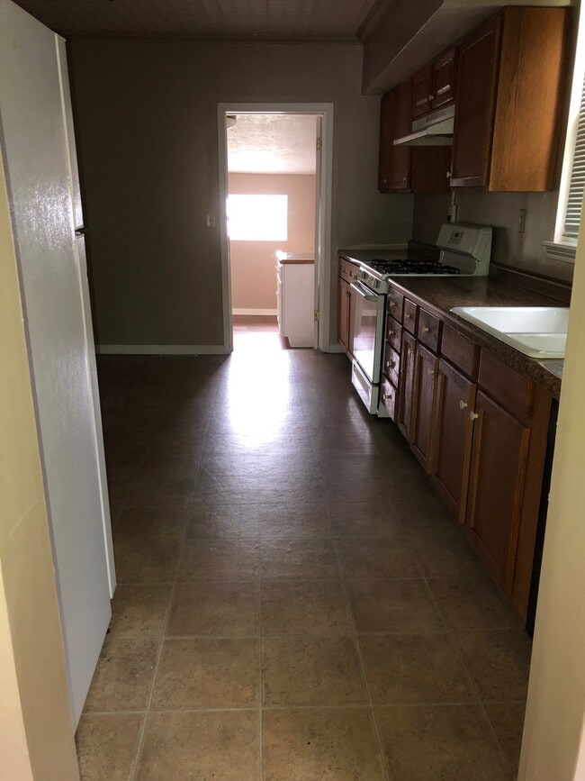 Photo - Spacious 3 Bedroom Home