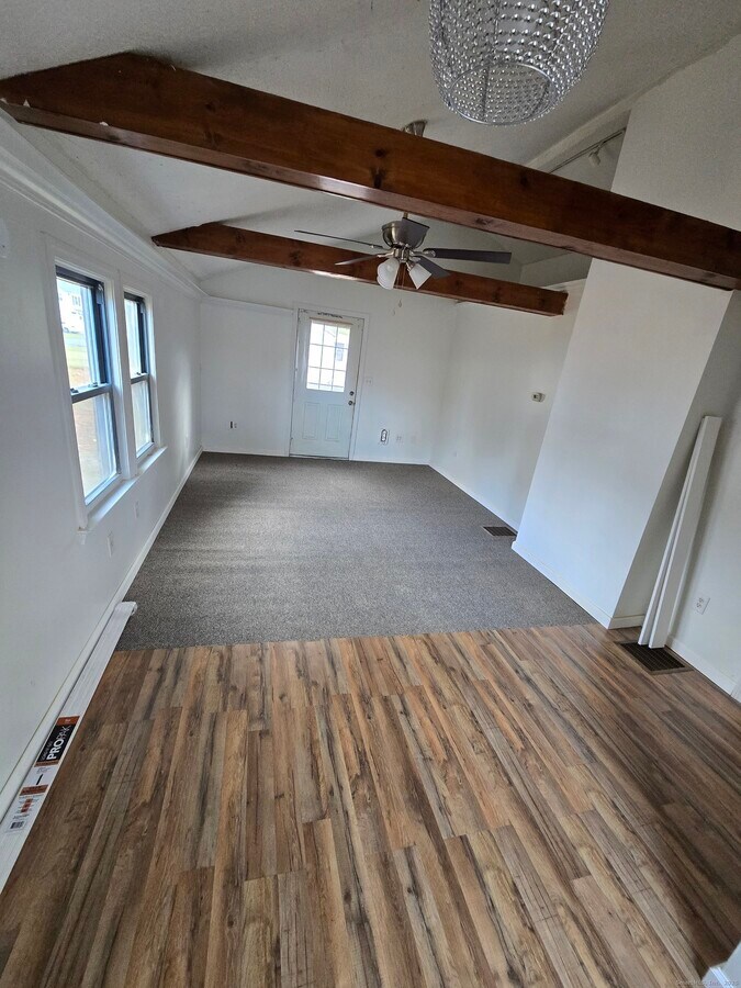 Photo - 125 Woodland St