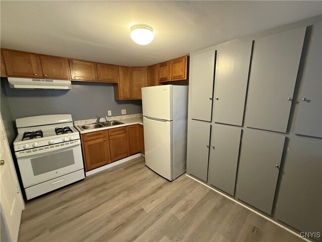 Photo - 127 1/2 Matty Ave