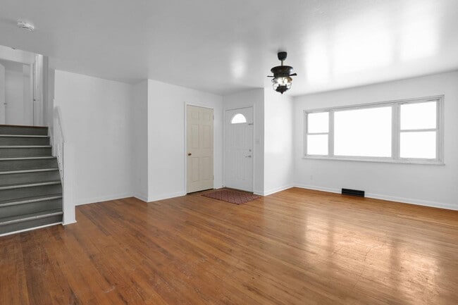 Photo - 1414 Shanley Dr