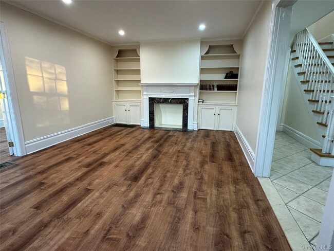 Photo - 651 W Broadway