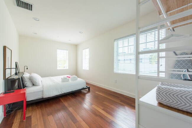 747 4th St Unit SI ID1320734P