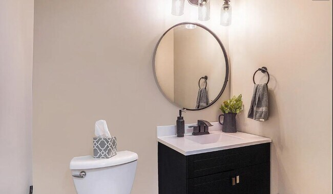 Photo - 768 Four Ponds Ct SE