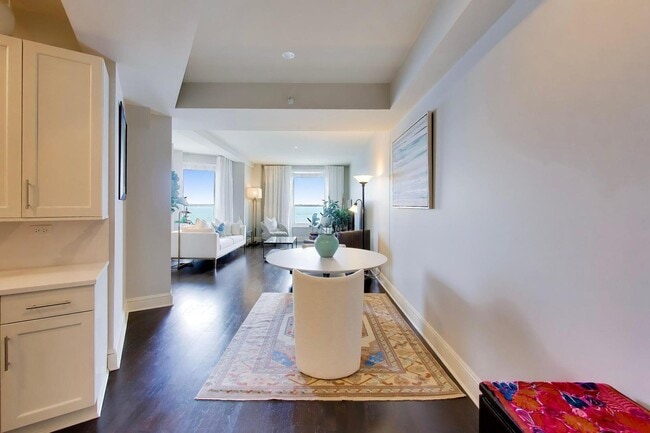 Photo - 850 N Lake Shore Dr Unit 1004
