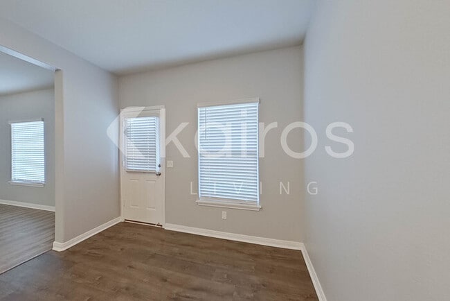 Photo - 825 NW 4th St