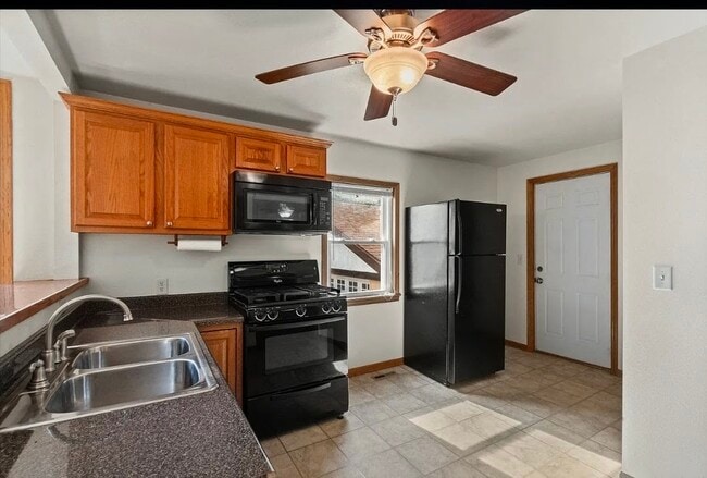 Photo - 928 E Land Pl Unit A