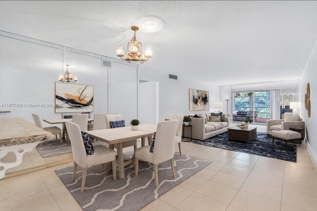 Photo - 2401 Antigua Cir Unidad A3