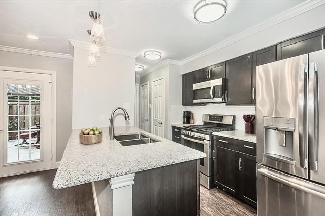 Photo - 3756 Vitruvian Way