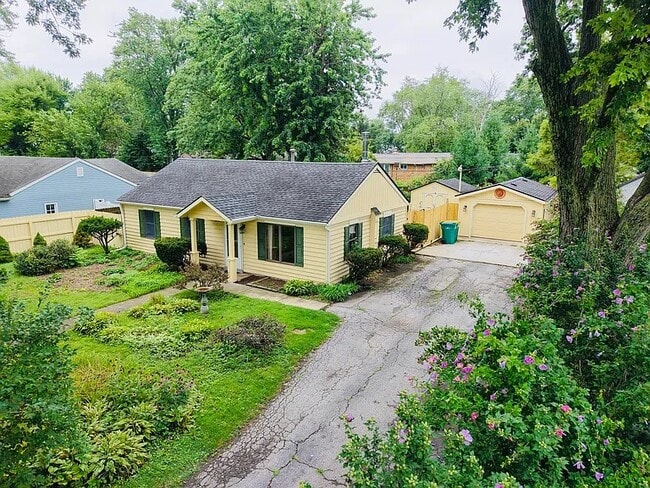 Photo - Rutledge Home