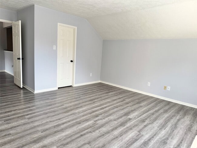 Photo - 4411 Ireland Ln