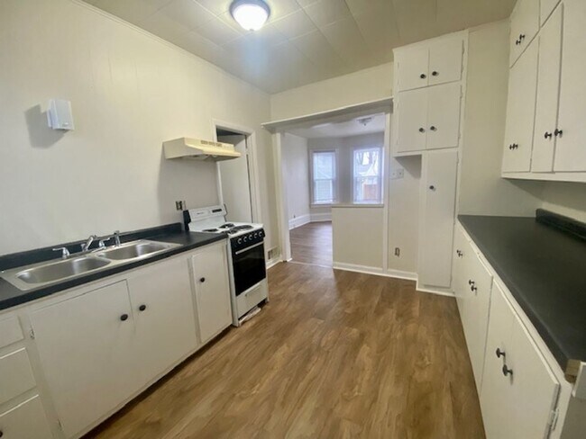 Photo - 912-916 Doty Street Unit 914 Doty St.