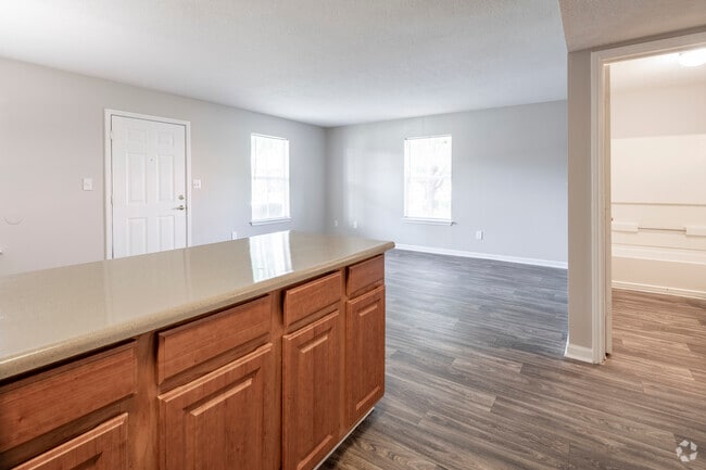 2 beds, 2 baths, 977 sq ft - Winding Creek