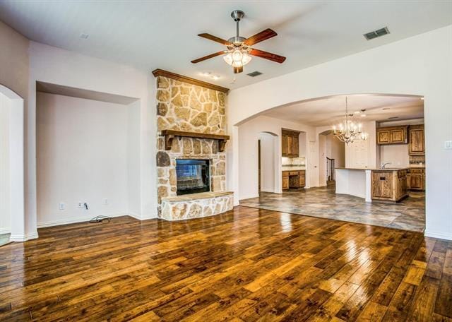 Photo - 935 Crestmoor Dr