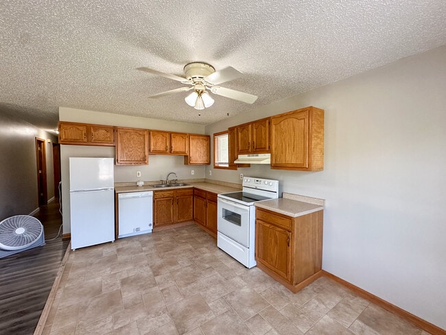 Photo - 1317 La Crescent St