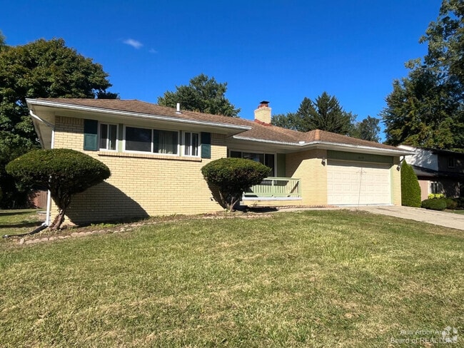Building Photo - 3124 Golfside Rd Rental
