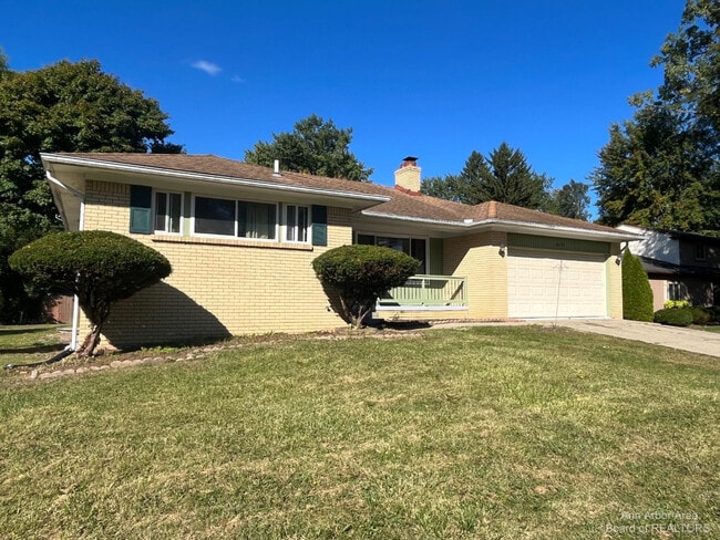 Photo - 3124 Golfside Rd House
