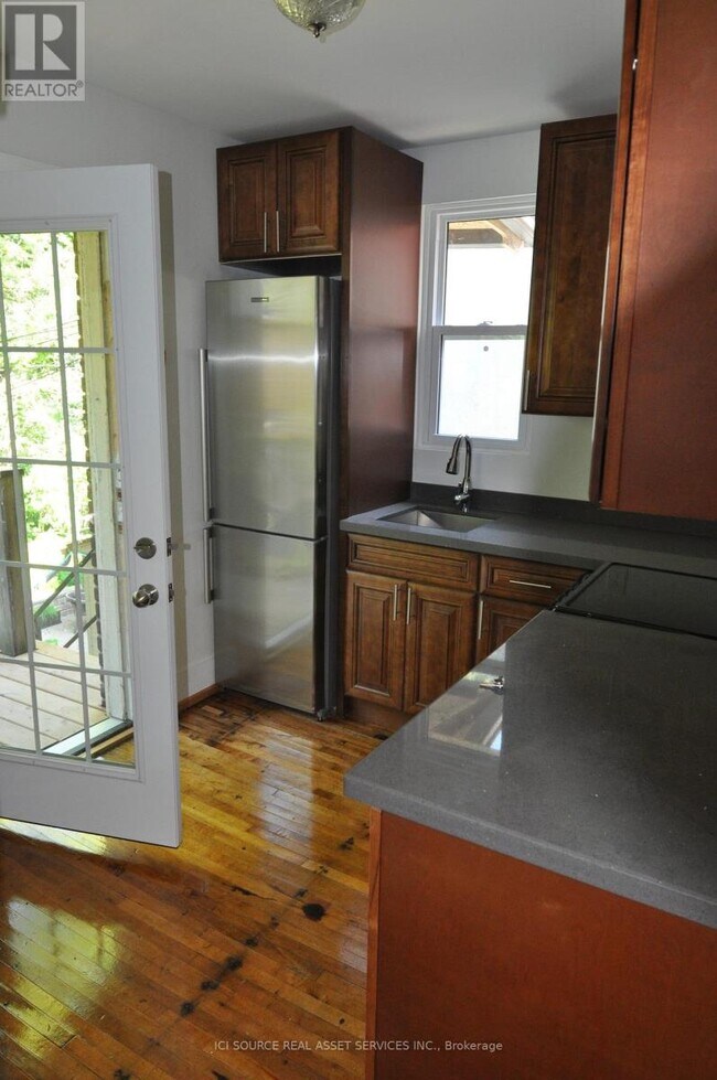 Photo - 201 Crawford St Unit 4