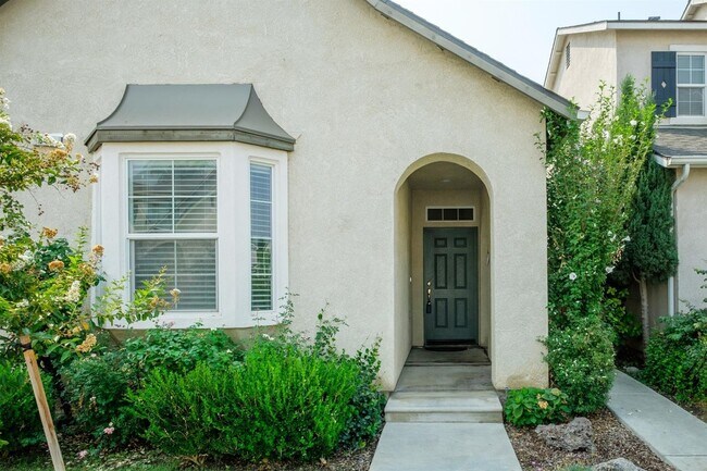 Photo - 68 W Bordeaux Ln